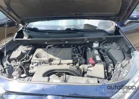 2021 Toyota Rav4 Xle z USA, uszkodzony, nr VIN 2T3W1RFV4MW142013